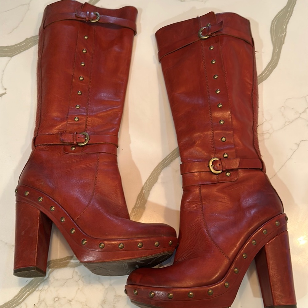 Korkease cognac boots